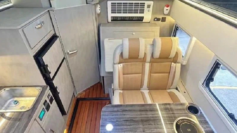 4 table of Star Boundless MAXUS Pop-top Roof 4WD RV001001001 4 table of Star Boundless MAXUS Pop-top Roof 4WD RV001001001
